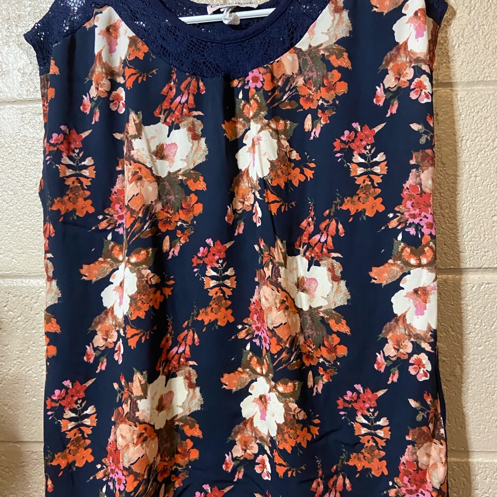 Carol rose floral blouse size extra large